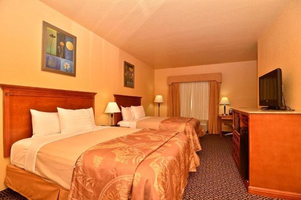 HiWay Inn Express of Broken Bow